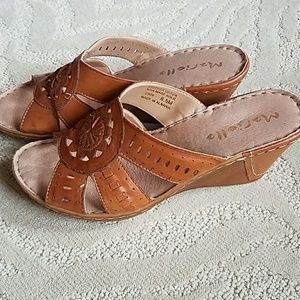 Tan wedges